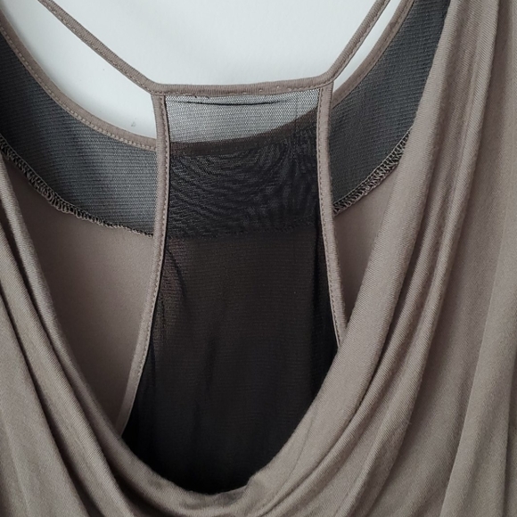 Taupe sleeveless top - size small - Picture 4 of 9